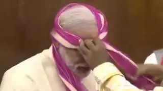 #pm #modi #wearing #safa #muslim #meeting #modi