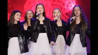 Всем нашим. 