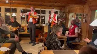 Dreikönigs Appezeller Obet im Urwaldhaus, 6. Januar 2024