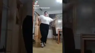 Dancing on the bumblebee song