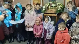 Рождественское выступление перед прихожанами