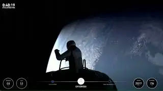 SPACE X - Jared ISAACMAN and Sarah GILLIS leave the Dragon
