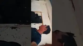 se aparece niño en la tarde