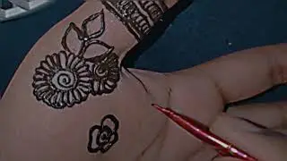 2 different mehndi designs | palm mehndi design ❤️ #mehndi #trendy