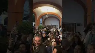 RAYA REAL CANTA VILLANCICIOS FLAMENCOS EN LA CALLE