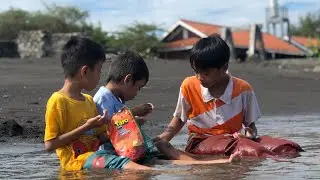 Mandi di sungai rame-rame bareng pasukan Bocil kematian