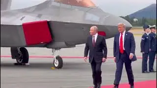 Trump Welcomes Putin with B-2 Bomber Flyover | Breaking News