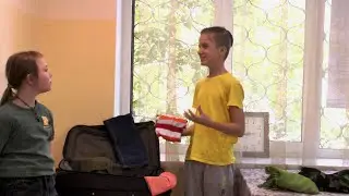 ПЕВЕЦ смешное видео / прикольное видео #шутка #прикольноевидео #юмор #певец #анекдоты #чемодан #смех