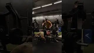 Ставлю новый рекорд в жиме лёжа 🔥
