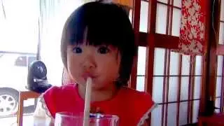 【赤ちゃん☆こなつ】　思わず・・・うまっ♡顔　 The baby is surprised at an excessive taste!