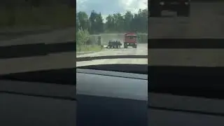 Вахтовики покидают карантин пешком, с месторождения Салым Петролеум Девелопмент.