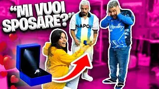 💕 La MIA FIDANZATA fa un REGALO ROMANTICO ad ANDREA! 💍