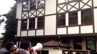 Пред сараите на КОЙ (Ахмед Доган) с въпроса КОГА