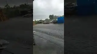 ฝนกำลังตก មេឃកំពុងភ្លៀងហើយ