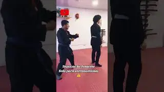 Técnicas de desarme. Solo es entrenamiento. #ninjatraining #youtubeshorts