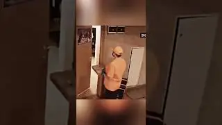 عامل توصيل البيتزا يصادف شيئا غريباً عند توصيل البيتزا #shorts