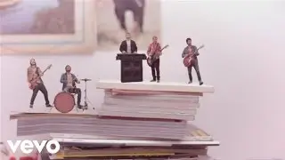 Smitten - Canción Normal (Official Video)