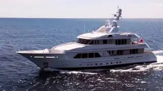Luxury long superyachts