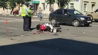 СТРАШНАЯ АВАРИЯ в городе Коврове. Мотоцикл занесло под машину.
