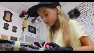 Семилетняя девочка из Одессы стала самым юным тату -мастером Украины