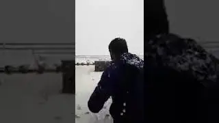 Rabi Lamichhane रबि सर हिउँमा आफ्नो बुडि सङ रमाइलो गर्दै
