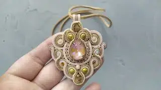 Кулон из сутажа