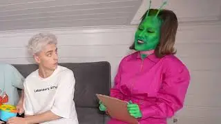 ИНОПЛАНЕТЯНКА стала Нашей НЯНЕЙ на 24 Часа !