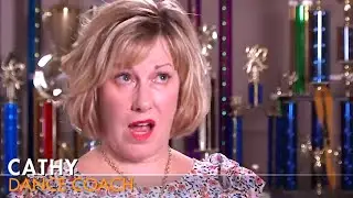 Dance Moms-"JILL AND KENDALL DITCH THE CANDY APPLES"(S2E19 Flashback)