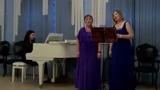 Ксения и Татьяна Мешковы - Дуэт Прилепы и Миловзора из оперы "Пиковая Дама" | SoloNext