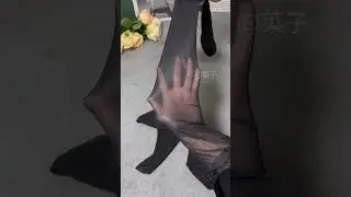 crotchless black pantyhose 