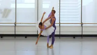 Enchaînement | Ballet West Glossary