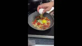 Comida criolla cubana, revoltillo de huevo en el campo cuba