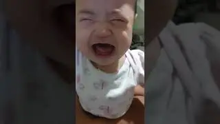 Hyuna's reaction when mommy leaves ❤