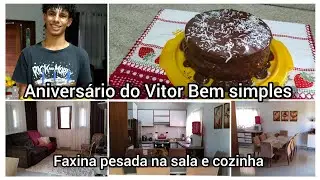 comemorando mais um ano de vida do meu filho 🎊🥳 Fiz Faxina pesado na sala e na cozinha.