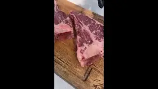 Стейки во всех магазинах Раут Маркет!