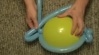 Fish from balloons. Twisting