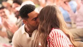 Emily & Alfie | Kiss Scene | Emily in Paris - Season 4 Part 1 (Lily Collins & Lucien Laviscount)