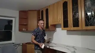Родители вернулись и окунулись в работу.Купили индюшат.Кухню собрали,но столкнулись с проблемой