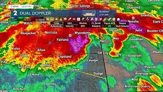 Tornado hits Pryor, Oklahoma