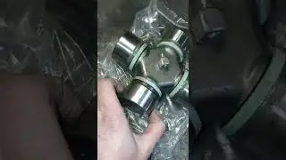 Replacing the universal joint on a DAF 95 XF driveshaft