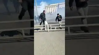 Война⚡️Российские военные открыли огонь по жителям Херсона