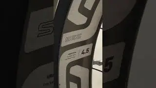 Le Colnago V4RS de Juan Ayuso 😎