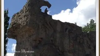 Звуки возле стен руин на Мамаевом кургане.