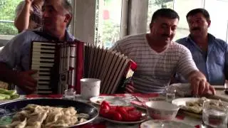 Нажмутдин поет в гостях у Али. Даргинская песня.