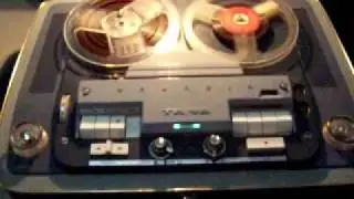 Grundig TK 46 Tube Reel To Reel playing Wonderful World by Engelbert Humperdinck
