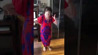 АСЯ ИСПОЛНЯЕТ НАМАНГАНСКИЕ ЯБЛОКИ