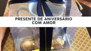 Um presente de aniversário simples - com amor e carinho | Quadro recebendo com amor