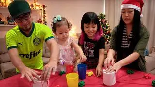 VOCÊ NÃO VAI ACREDITAR NO QUE ESTAVA DEBAIXO DO COPO! DESAFIO DE NATAL🎄 | YU e FAMÍLIA