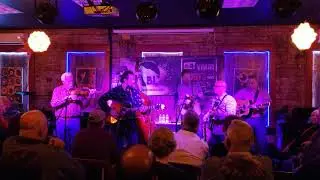 Born Lonesome - No Place to Hide