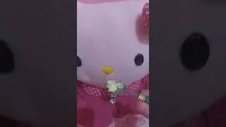 what ?! 😱😱😱 hellokitty eating soap ?! 😱😱😱 #hellokitty#shorts#viralshorts#youtubeshorts